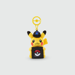 Pikachu Plushie (Met Coin Tashanger)